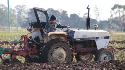 Tasmanian hopeful off to world ploughing championships in Ireland