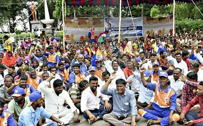 Govt will respond to pourakarmikas’ problems: Bommai