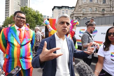 Met sensitive to Pride concerns around uniformed officers, says Khan