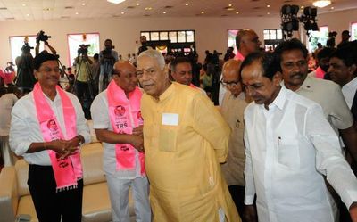 Telangana: KCR asks TRS legislators to vote as per conscience during Presidential poll