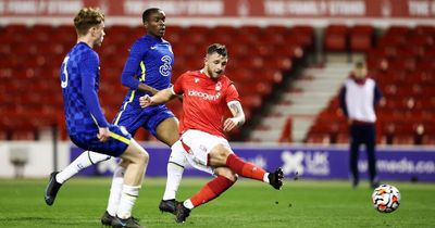 Nottingham Forest striker signs new contract after praise from key figures