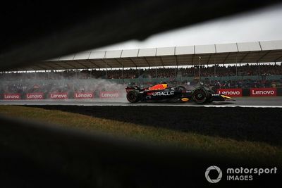 Hamilton condemns Verstappen F1 booing: "We're better than that"