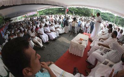 UDF holds demonstrations against Pinarayi