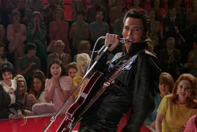 Does Austin Butler really sing in Elvis?