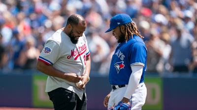 Blue Jays Honor Guerrero Sr. and Jr. With Bobblehead Day