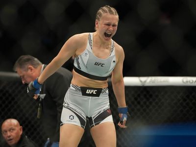 Julija Stoliarenko def. Jessica-Rose Clark at UFC 276: Best photos