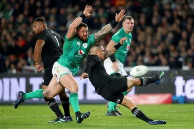 Ireland coach Farrell defiant as tour headaches mount