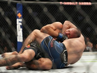 Jim Miller def. Donald Cerrone at UFC 276: Best photos