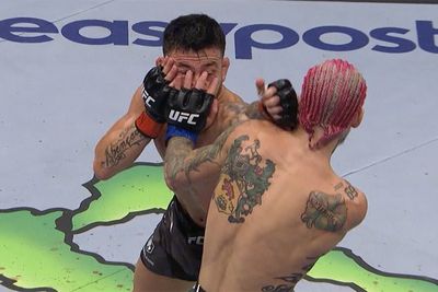 UFC 276 results: Sean O’Malley fight ends after Pedro Munhoz says eye poke left him seeing black