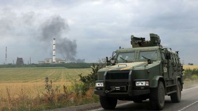 Russia claims control of eastern province as Ukrainian forces retreat from Lysychansk