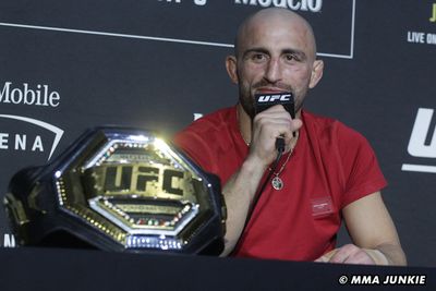 Alexander Volkanovski glad to ‘finally put an end’ to Max Holloway rivalry at UFC 276, eyes champ-champ status next