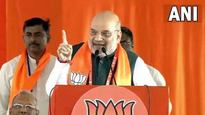 Telangana lags while nation progresses: Amit Shah