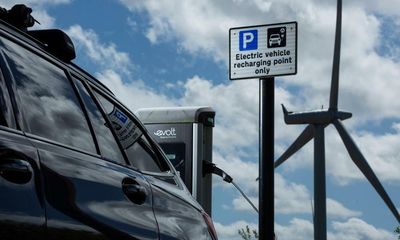 Electric cars sold in UK passes half a million despite supply chain issues