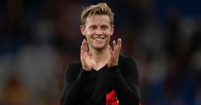 Frenkie de Jong sends Manchester United fans wild after 'liking' club's post