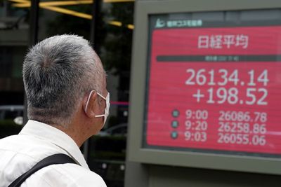 Asian shares mixed, oil steady ahead of July 4 holiday in US