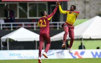 West Indies beat Bangladesh by 35 runs in 2nd T20