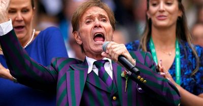 Cliff Richard divides fans with impromptu Wimbledon performance of Summer Holiday