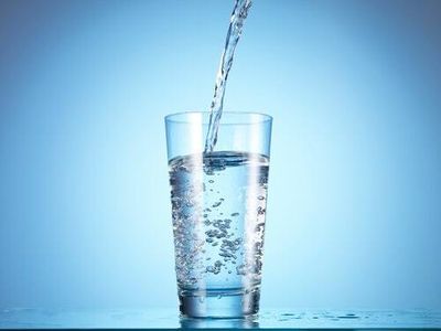 Do you need 8 glasses of water a day? Hydration scientists demystify the number