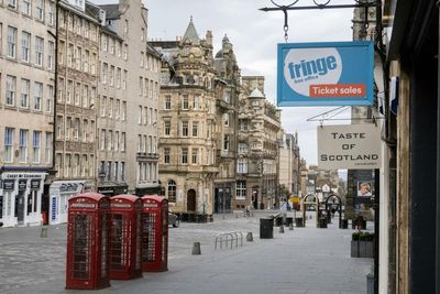 Fringe performers furious as festival app scrapped in 'backwards' move