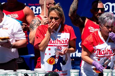 In comeback, Sudo wins women's title at July 4 hot dog race