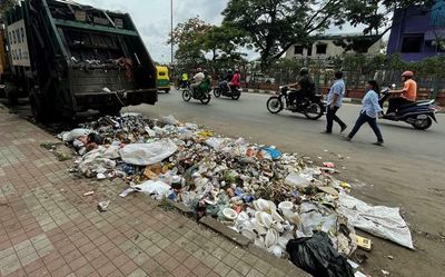 Pourakarmikas call off strike after govt. assurance