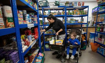 The Guardian view on lone parents in poverty: austerity lives on