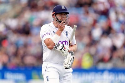 England have ultimate belief they can complete chase against India, insists Alex Lees