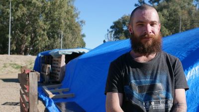 Homeless in Wagga Wagga's Wilks Park call for more help after eviction notices from council