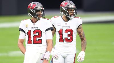 Mike Evans Reveals What Tom Brady Texted Him Before He Un-Retired