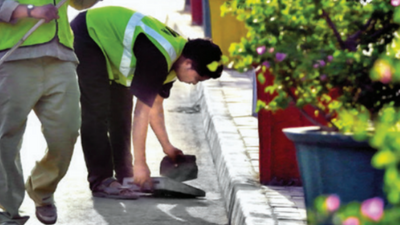 Four Ahmedabad Municipal Corporation staffers for 1,000 citizens: Sixth top taxpayers' poor returns