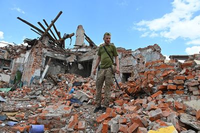 Ukraine news – live: Zelensky’s troops can retake territory lost to Russia, UK says
