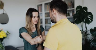 10 red flags a partner is subjecting you to coercive control