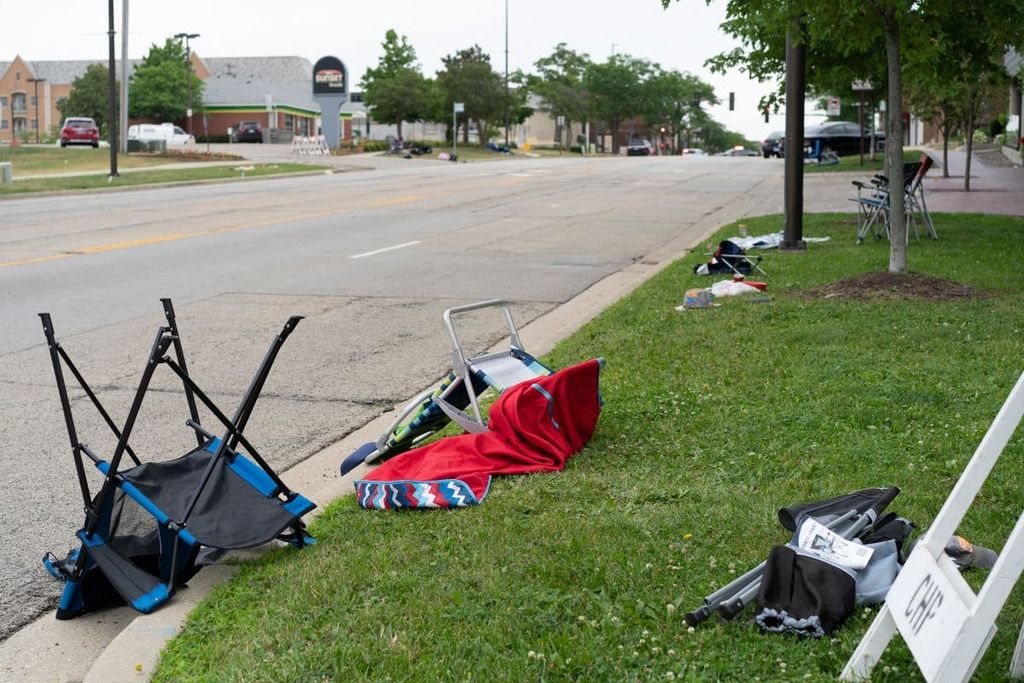 Terrifying Video Of Highland Park Shooting Captures…