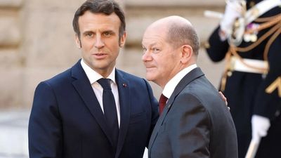 Macron, Scholz hold informal meeting in Paris with Ukraine top of the agenda