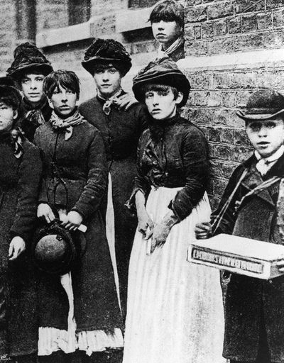 Match Girls’ Strike of 1888 commemorated with blue plaque in East London