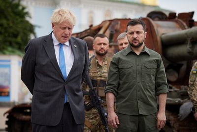 UK PM Johnson to Zelenskiy: Ukraine can retake territory from Russia