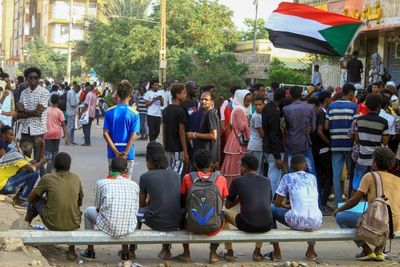 Sudan civilians reject army offer as 'ruse', urge more protests