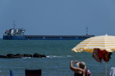 Disputed Russian cargo ship still stranded off Turkish coast