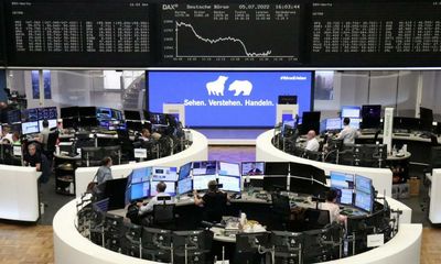 European stock markets tumble on rising fears of recession