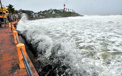 Yellow alert in eight districts today