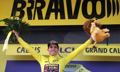 Wout van Aert claims thrilling solo stage win to extend Tour de France lead