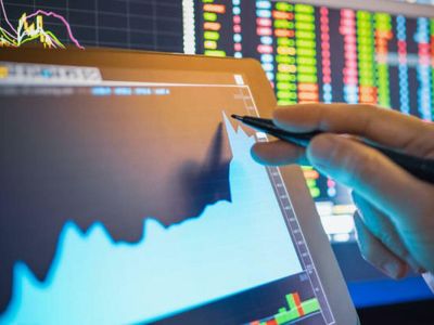 Nasdaq Turns Higher; Rubicon Technology Shares Jump