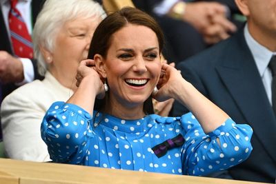 Kate Middleton appears to blow kiss to parents in video captured at Wimbledon
