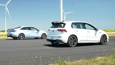 VW Golf R Mk8 Crushes Hyundai Elantra N In Standing Drag Race