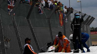 Why George Russell Jumped Out of F1 Car After Zhou Guanyu’s Wreck