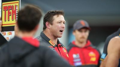 Gold Coast Suns give AFL coach Stuart Dew two-year contract extension