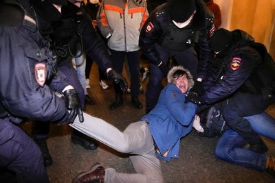 Some Russians won't halt war protests, despite arrest fears