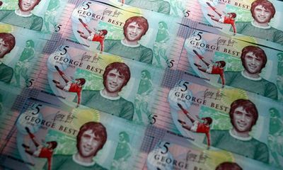 Which footballers have been celebrated on bank notes or coins?