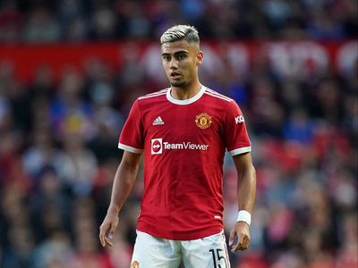 Andreas Pereira: Manchester United accept Fulham offer for Brazilian midfielder