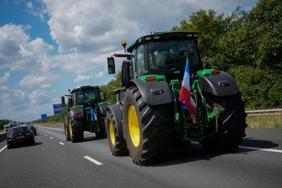 Dutch police shoot at tractor during night of farm protests